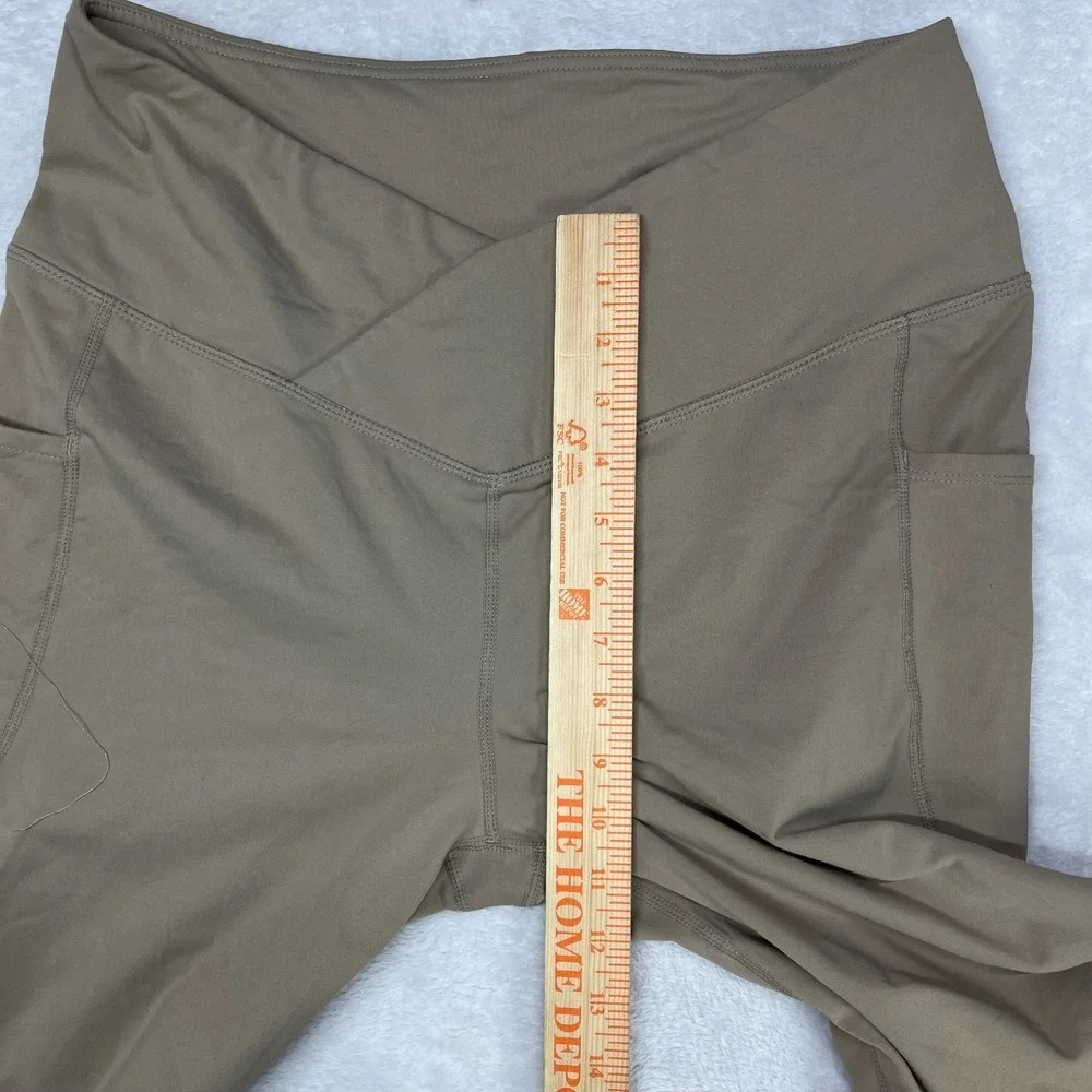 Women's Flare Yoga Pants Tan Brown High Rise Crossover Waist‎ Athleisure - 30x26